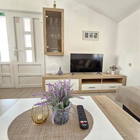Apartment Vip بيروفاتش المظهر الخارجي الصورة